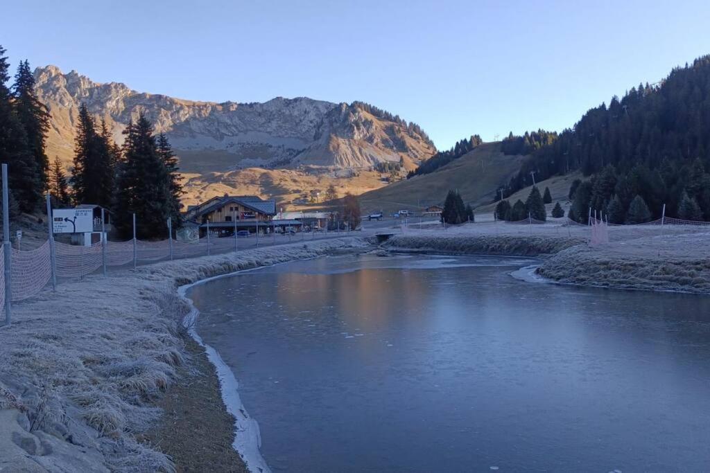 Studio Au Pied Des Pistes Avec Vue Sur La Montagne Mieussy المظهر الخارجي الصورة